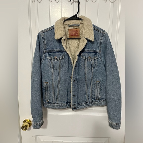 Levi’s Women’s Original Sherpa Jacket size Medium - Picture 2 of 7